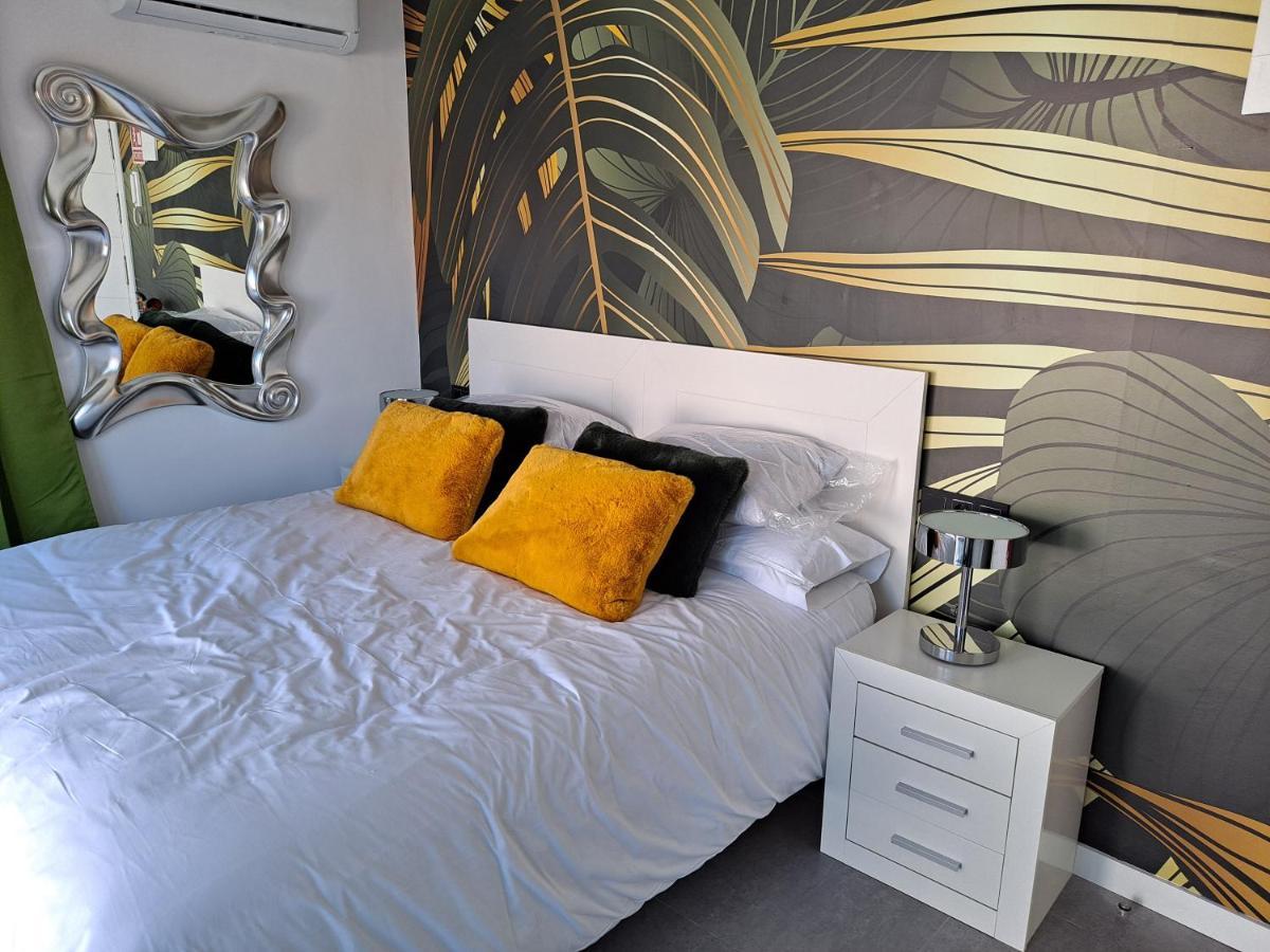 Levante Suites Benidorm Bagian luar foto